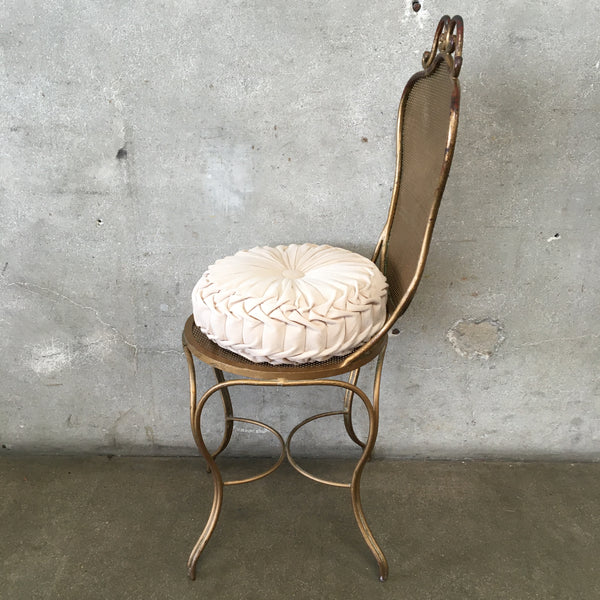 Vanity chair deals vintage