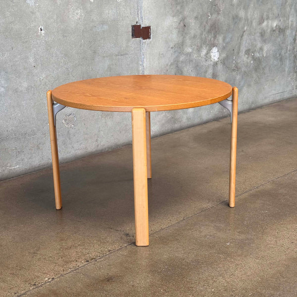 Rey Dining Table in Beech Wood