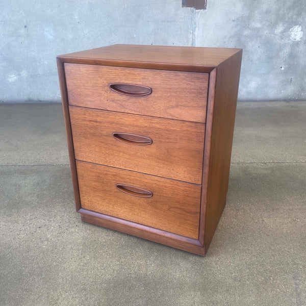 Mid Century Henredon 3 Drawer Dresser Nightstand circa 1960's