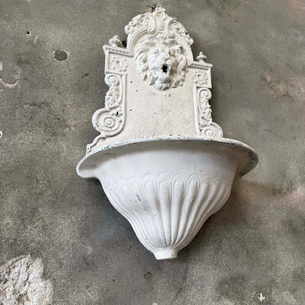 Vintage Cast Iron Wall Fountain With Lions Head