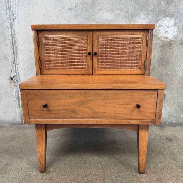 Mid Century Modern American Martinsville End Table