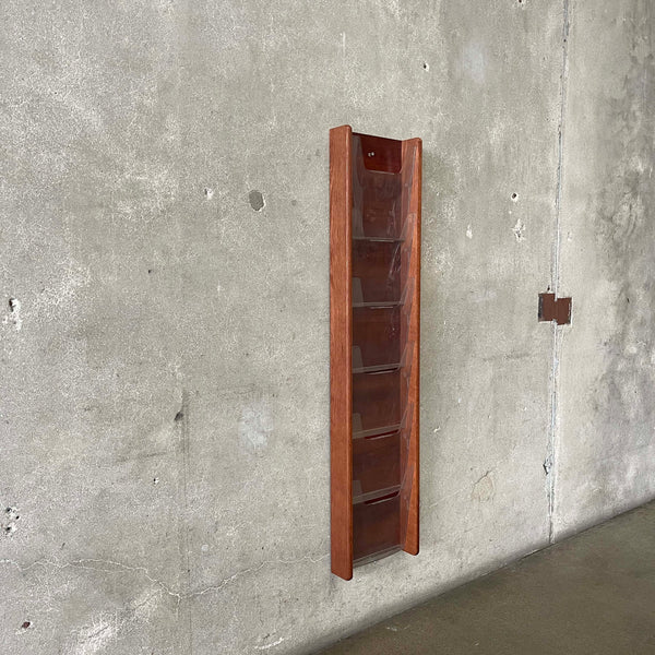 Peter Pepper Magazine Rack
