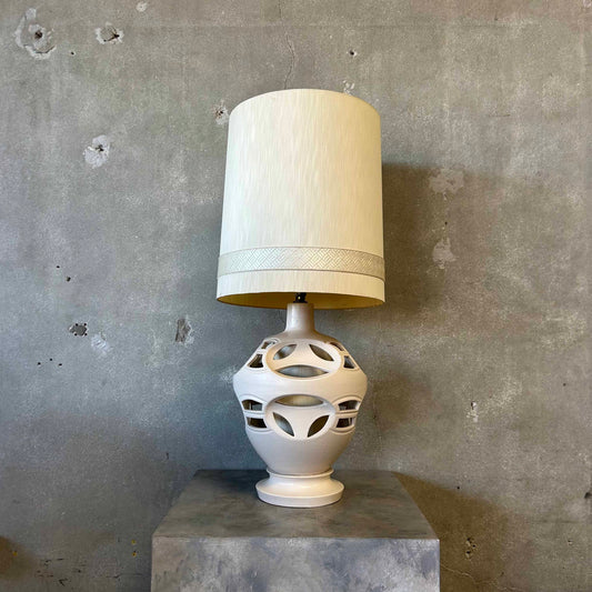 Vintage 3-Way Socket Table Lamp w/ Light-Up Base