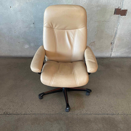 Ekornes Stressless Consul Leather Recliner Chair