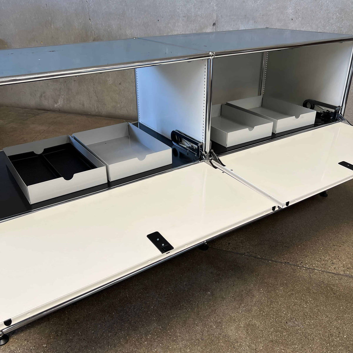 Vintage USM Haller F2 Credenza With Two Cabinet Gen Two - With Two Keys