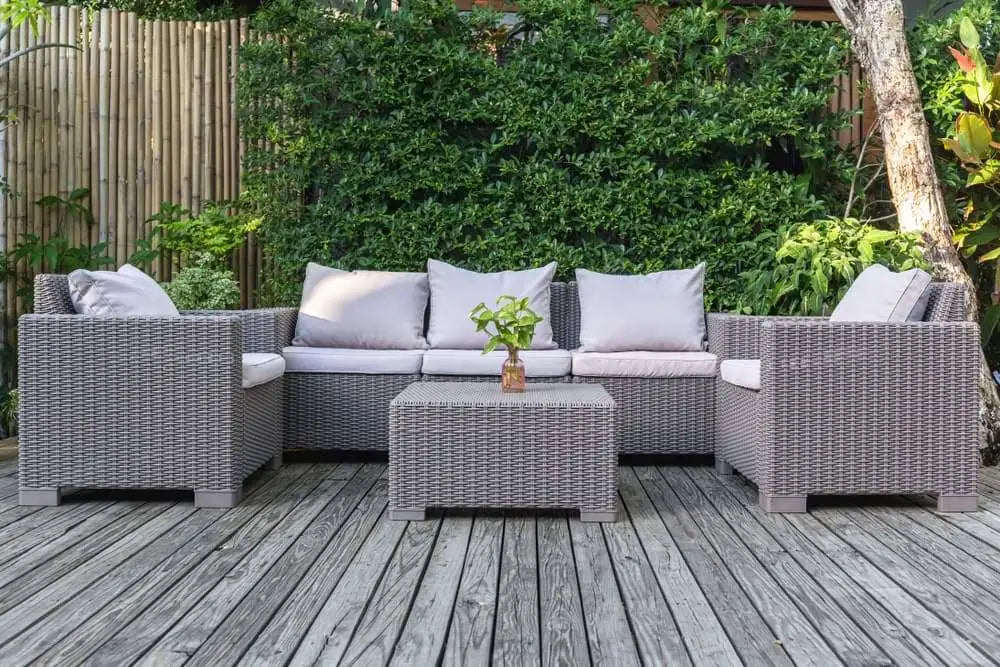 Mid-Century Modern Patio Furniture Buying Guide