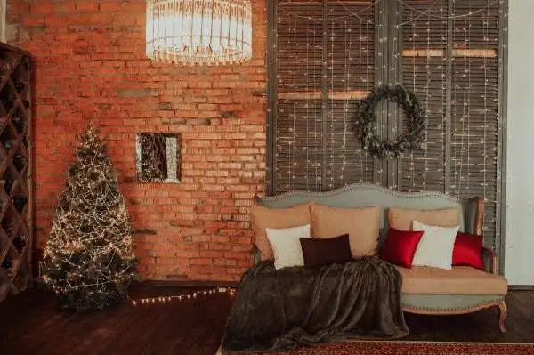 How to Add a Touch of Vintage to Your Holiday Decor This Year