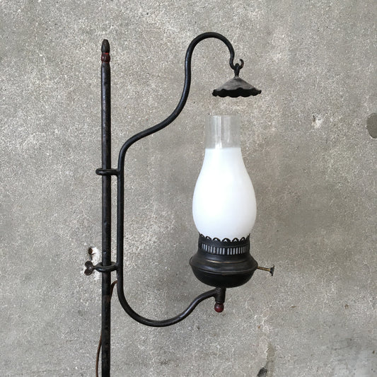 Early Mason MFG Monterey Furniture Iron Lamp