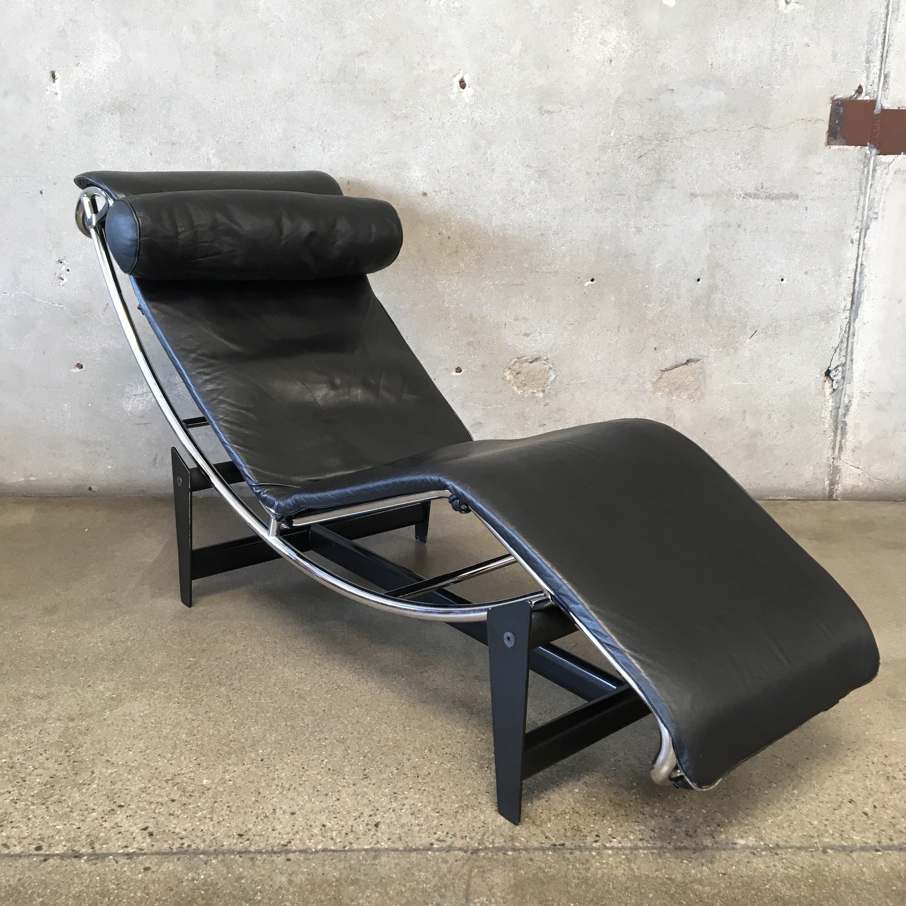 1980s Le Corbusier Lc4 Chaise Lounge