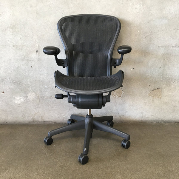 Herman Miller Aeron Chair Size 6 (#7)