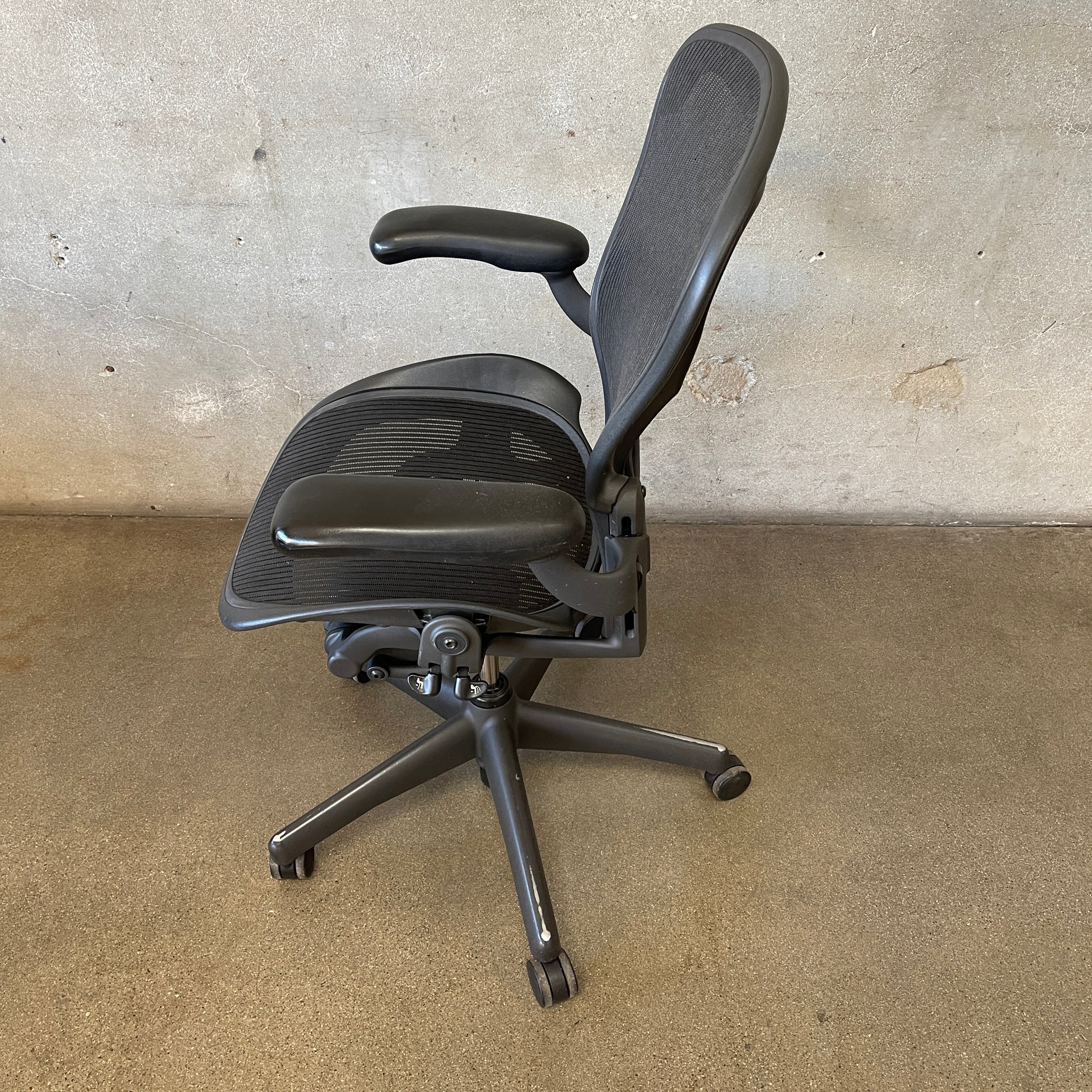 Aeron 3 best sale