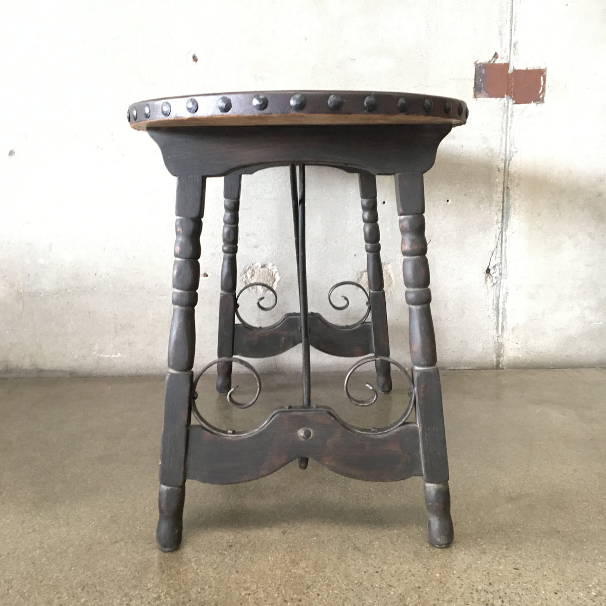 Monterey Furniture Oval Console Table w/Iron Stretchers & Leather Top