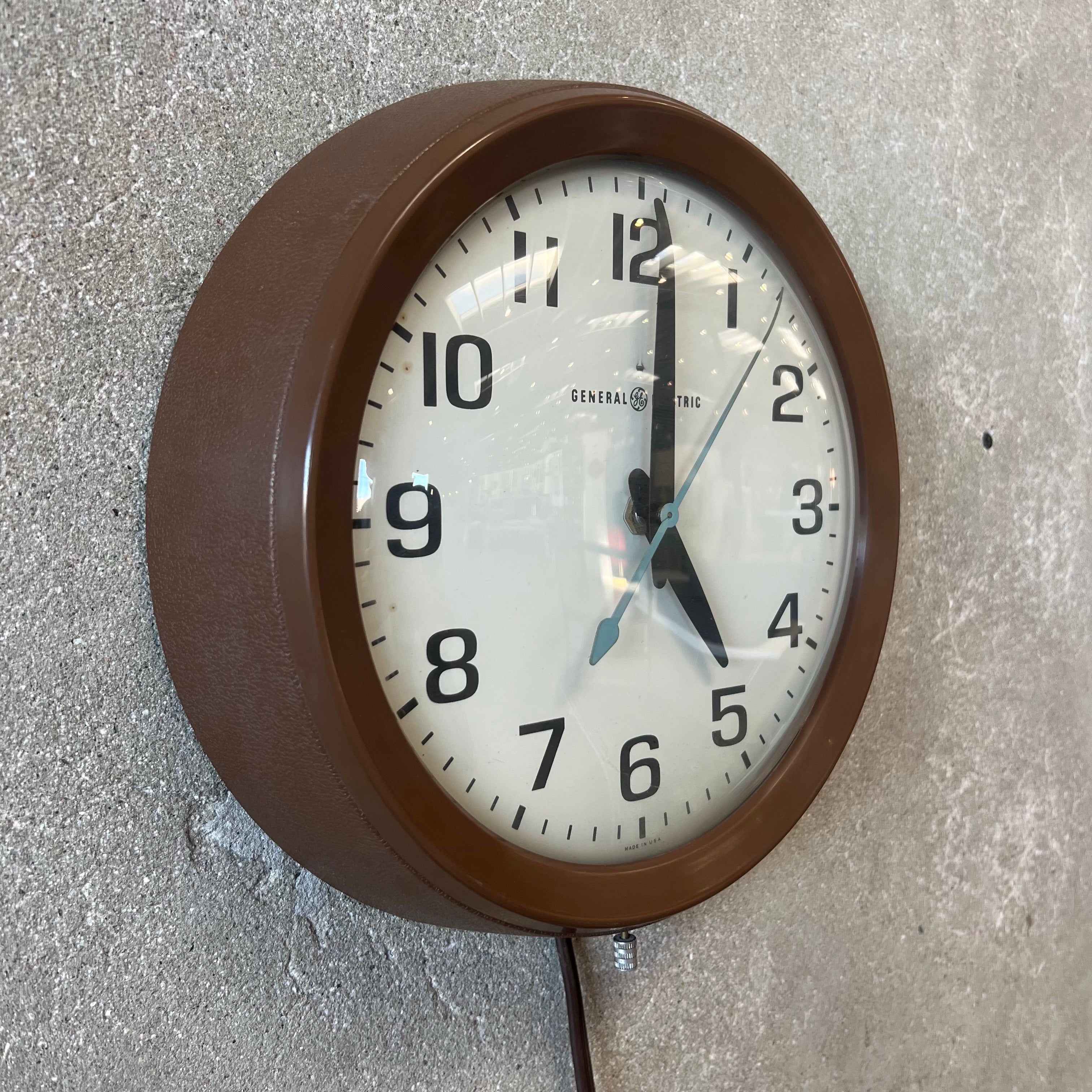 Vintage Mid Century Modern General Electric Wall Clock