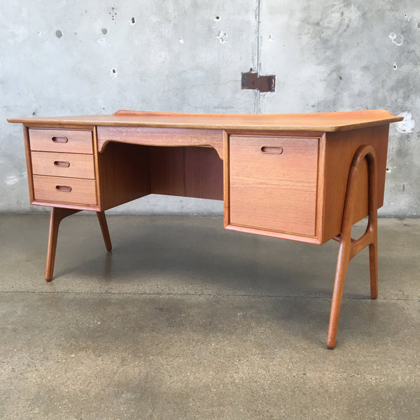 Vintage Danish Svend Aage Madsen for Sigurd Hansen Mid Century Modern Desk