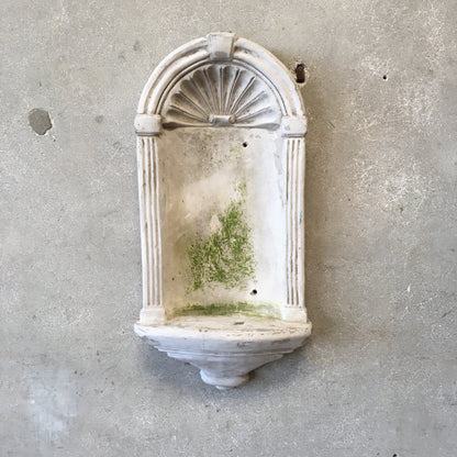 Vintage Concrete Font / Niche
