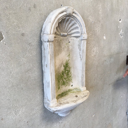 Vintage Concrete Font / Niche