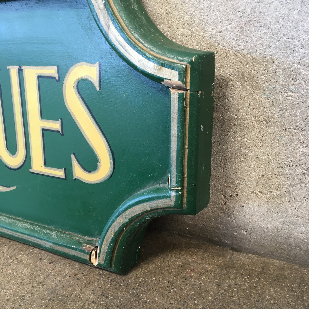 Antiques & Fine Arts Signage
