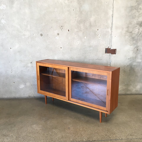 Explore Timeless Mid-Century Modern Furniture