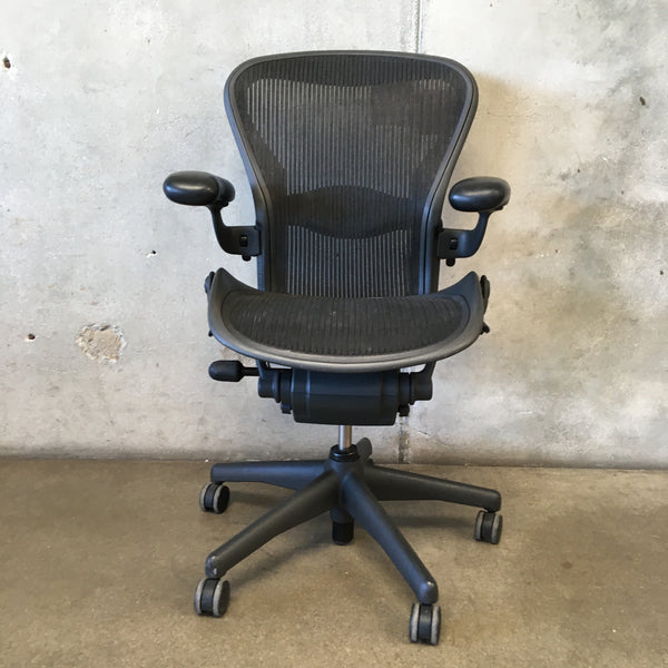 Herman Miller Aeron Chair Size B