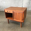 Jack Cartwright for Founders Mid Century Modern Walnut Side Table/Nightside