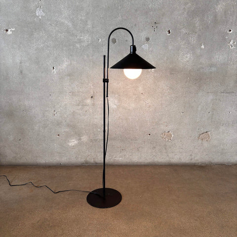 Mid Century Modern & Vintage Floor Lamps