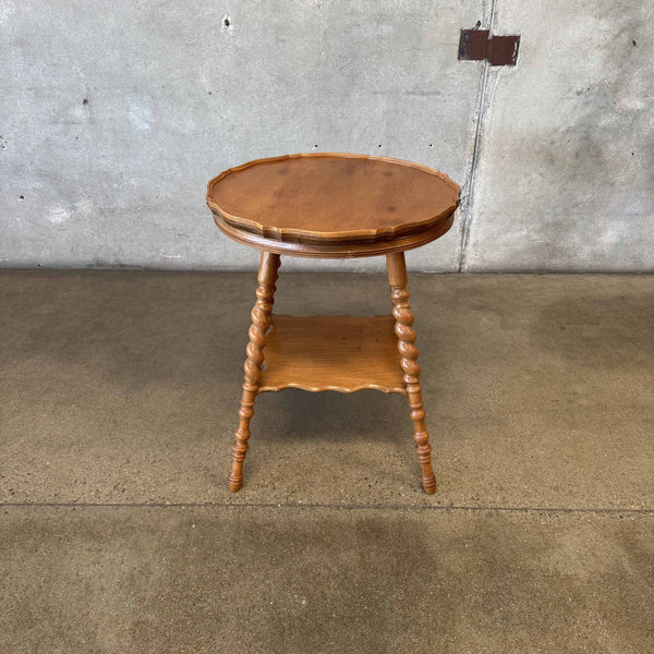 American Antique Spindle Leg Table