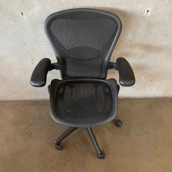 Herman Miller Aeron Chair Size B