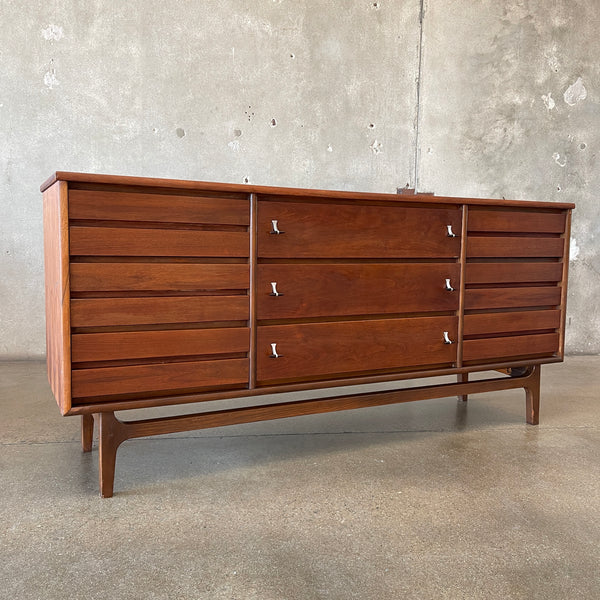 Mid Century Modern Credenza By Stanley