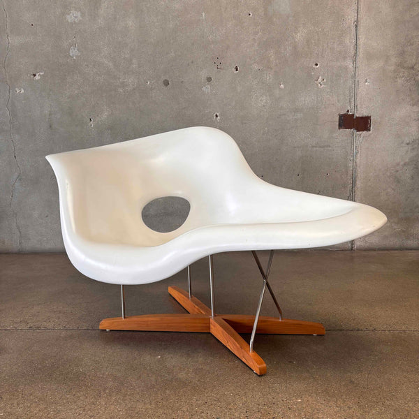 "La Chaise" Fiberglass Lounge Chair Early Reproduction