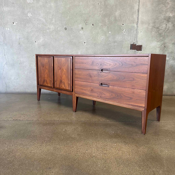 Mid Century Nine Drawer Dresser By United Furniture