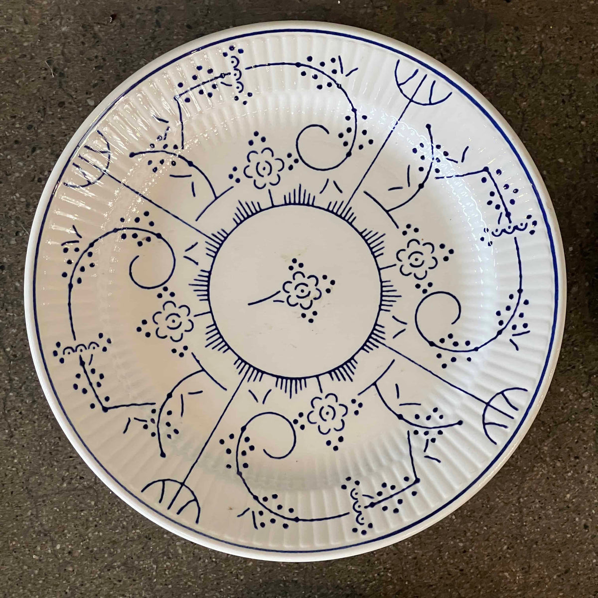 Set of 20 Boch La Louviere Dessert Set of 8 Cups/Saucers and 4 Plates