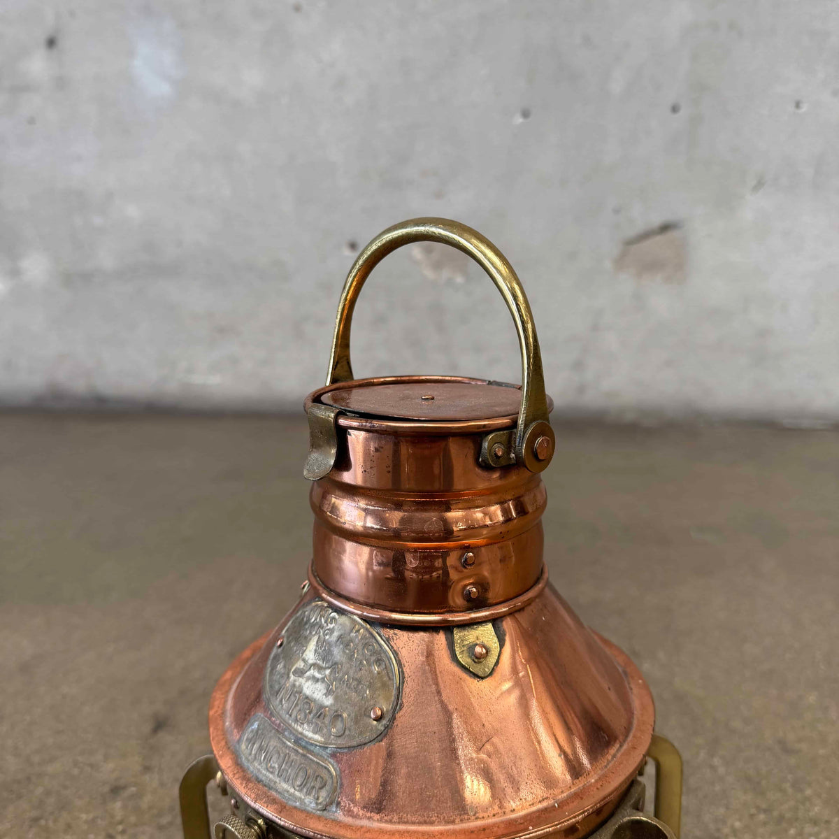 Tung Woo Anchor Light