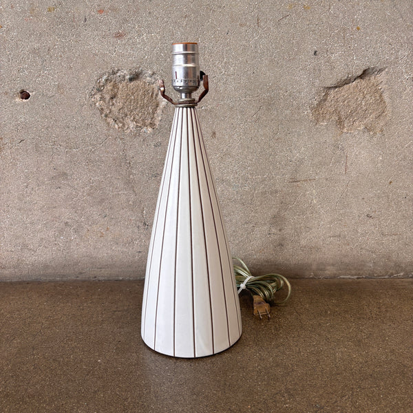 Vintage Table Lamp In The Style Of Martz or Bostlund
