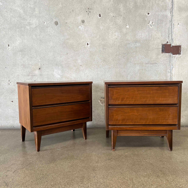 Pair of Mid Century Modern Nightstands