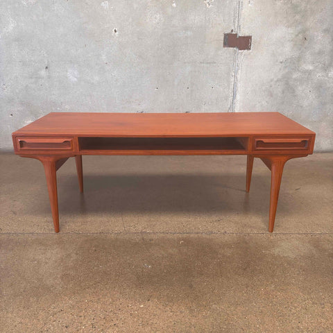 Vintage and Mid-Century Modern: Coffee Tables, Dining Tables & More
