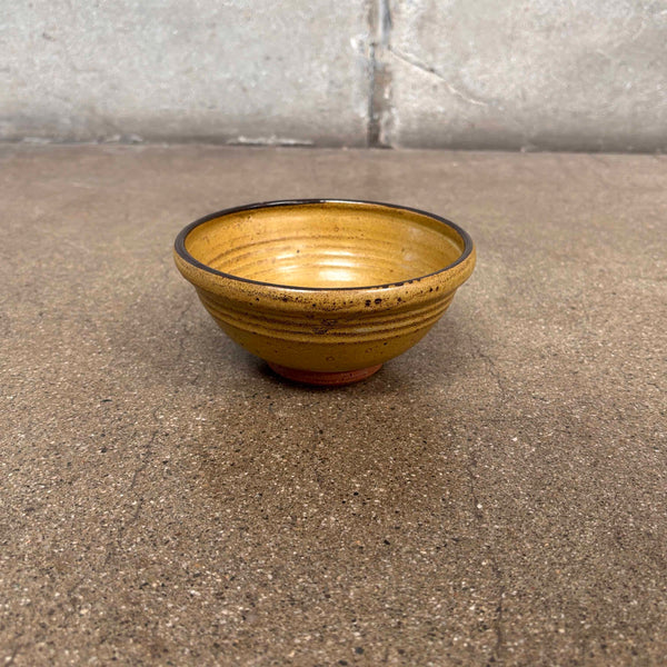 Edra Arrow Bowl 1921 - 2013