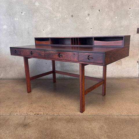 Modern Mesa