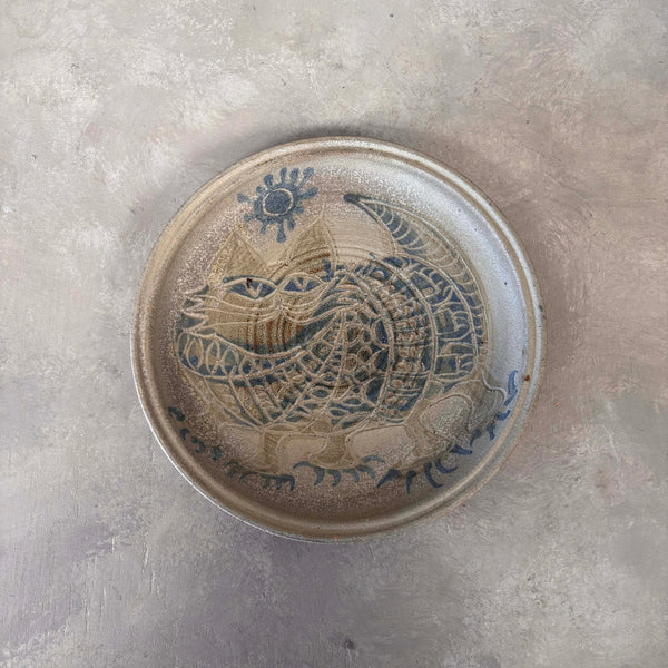 Doris De Larios Ceramic Cat Plate - 1933-2018