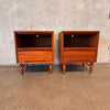 Mid Century Modern Light Walnut Wood Bedroom Set By Stanley