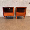 Mid Century Modern Light Walnut Wood Bedroom Set By Stanley