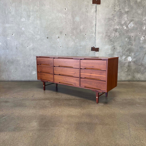 Mid Century Stanley Nine Drawer Dresser Circa 1955