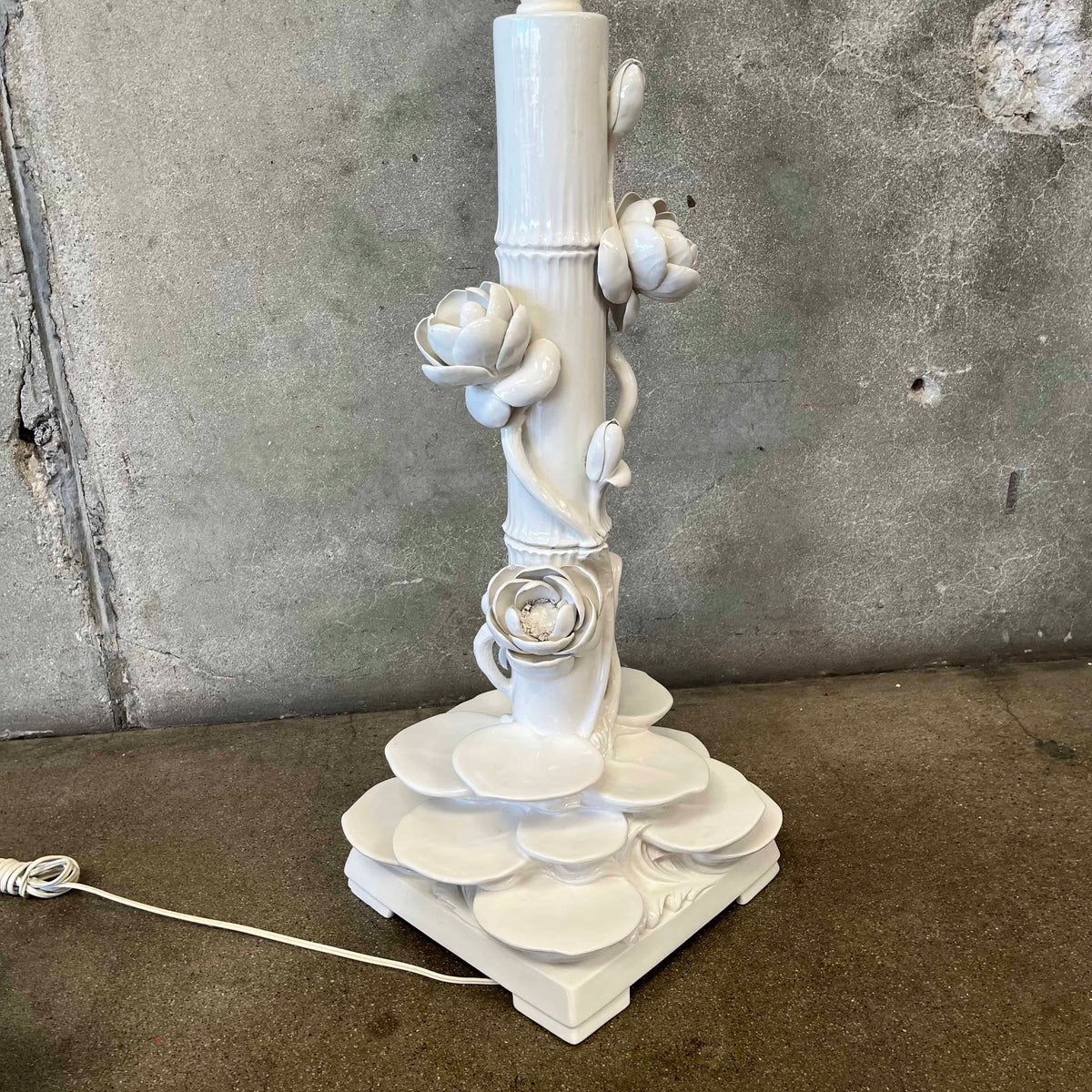 Dorothy Thorpe Ceramic Table Lamp
