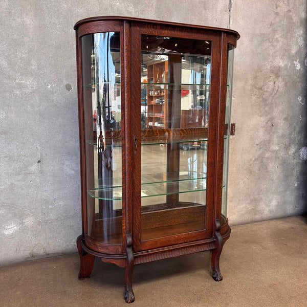 1920s Three Shelved Display Cabinet With Key