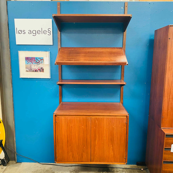One-Bay Wall Unit By Barzilay