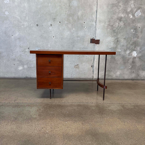 Mid Century Modern Desk By Furniture Guild of California