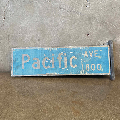 Vintage Signs & Street Signs