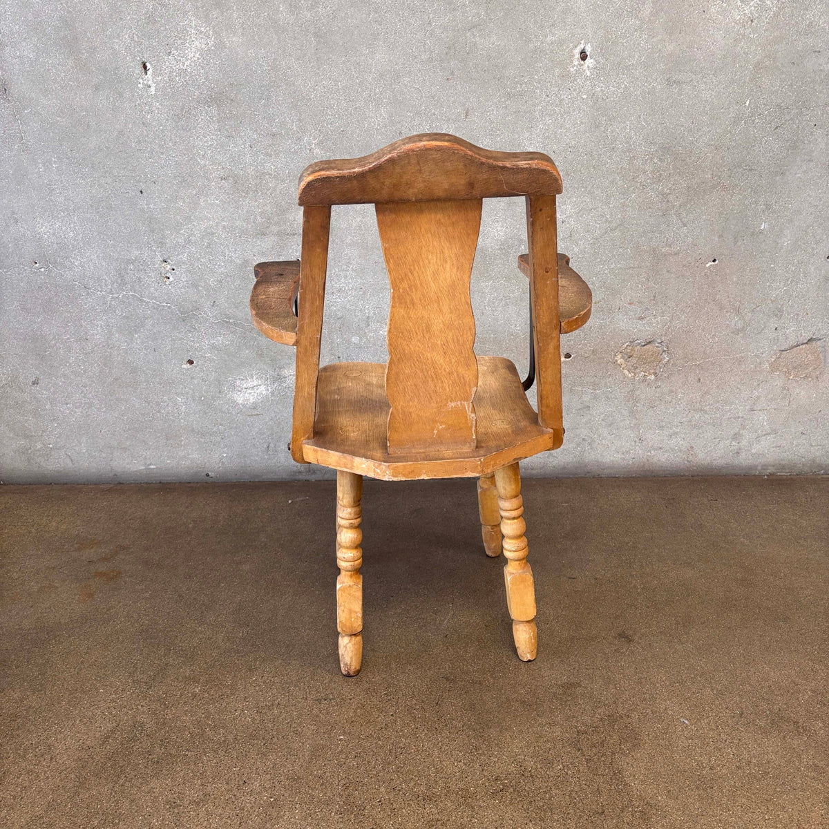 Monterey Furniture Captains Chair #1 Ivory Finish