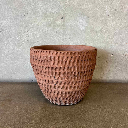 Early Vintage Hand Thrown and Textured Stan Bitters "Thumb Pot"