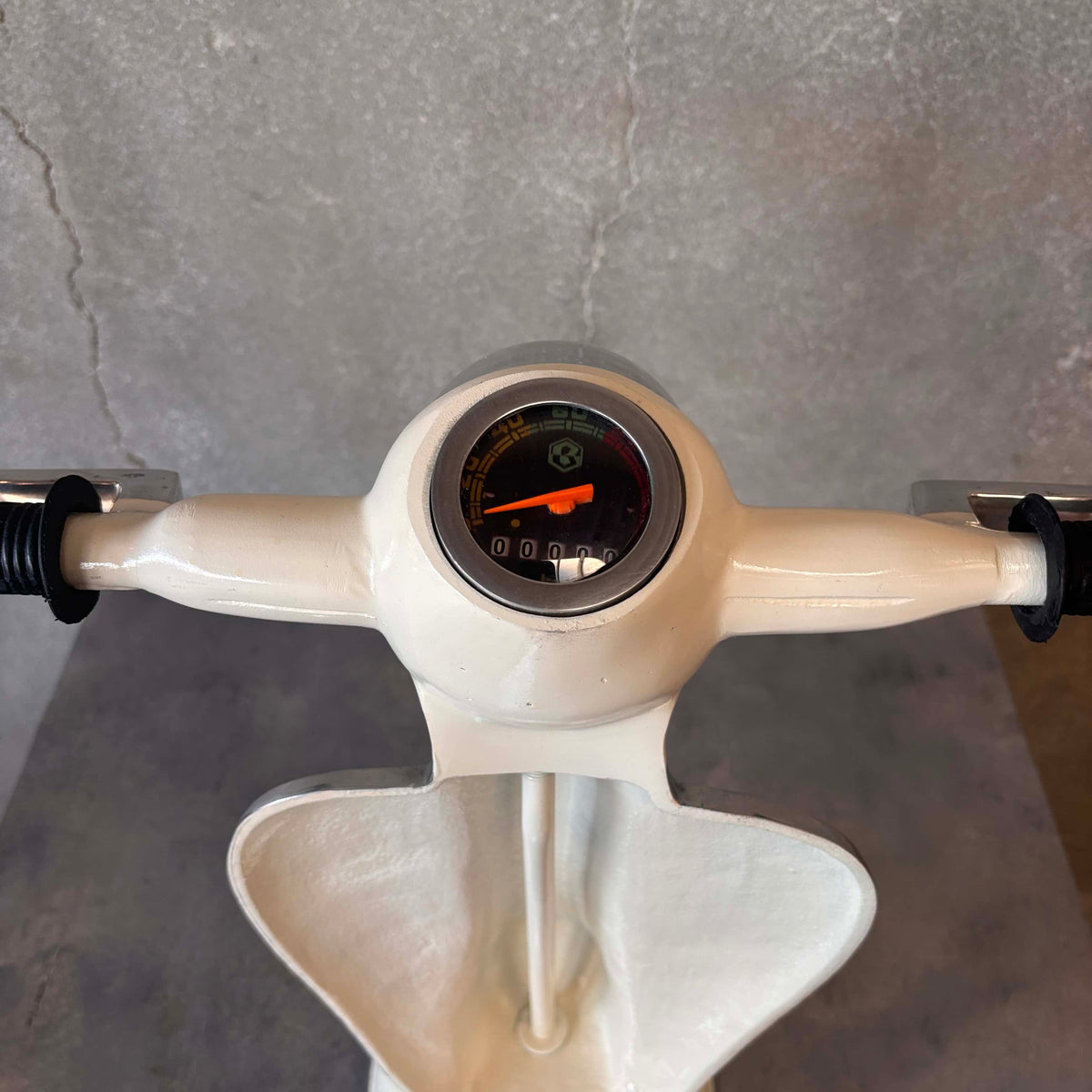 Vespa Table Lamp