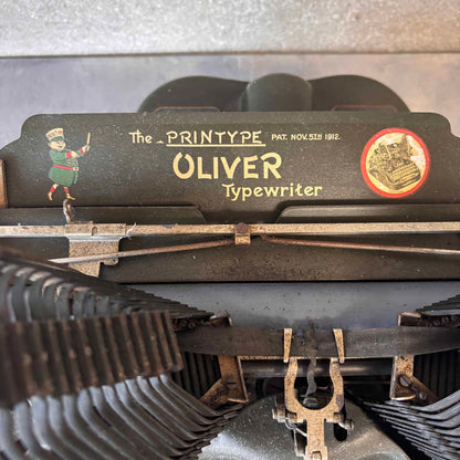 1915 No. 7 Oliver Typewriter